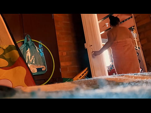 ❤️ Mae fy ewythr yn fy dilyn i mewn i'r gawod, mae'n fy ffycin tra byddaf yn cymryd cawod. Porno ar cy.xxxpornimages.ru ️❤